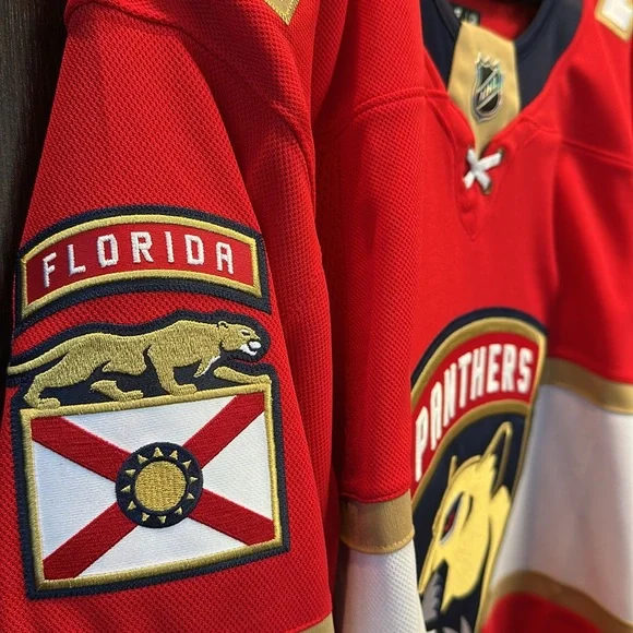 Sergei Bobrovsky Florida Panthers Fanatics Premium Jersey - Red - Picture 4 of 6